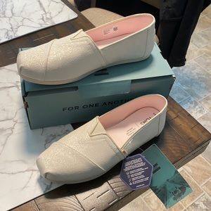 BNWT Toms Ivory sparkle